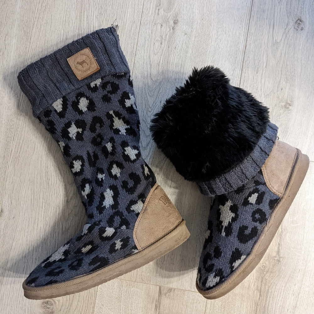 PINK Victoria's Secret boots, faux fur boots